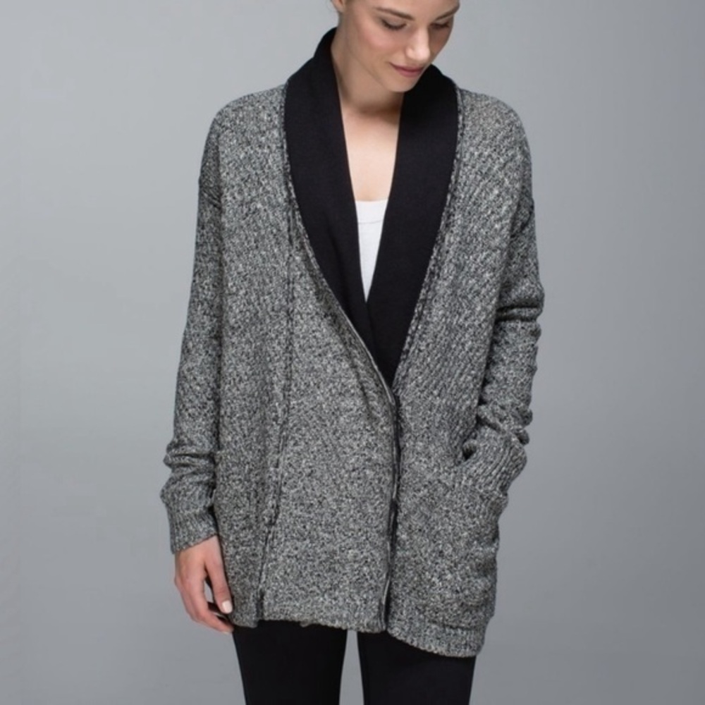 Lululemon Post Practice Cardigan S/M knit grandpacore sweater yoga‎ snap closure